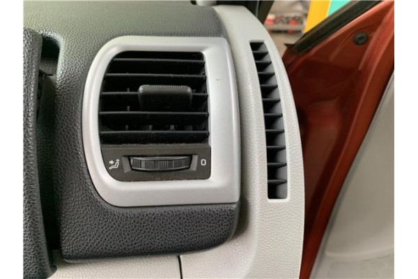 Recambio de rejilla entrada de aire para skoda fabia (5j2) 1.4 tdi referencia OEM IAM 5J0819702C 5J0820951C9B9 