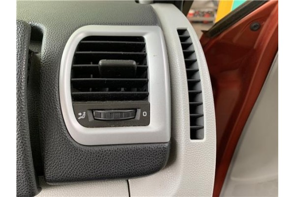 Recambio de rejilla entrada de aire para skoda fabia (5j2) 1.4 tdi referencia OEM IAM 5J0819702C 5J0820951C9B9 