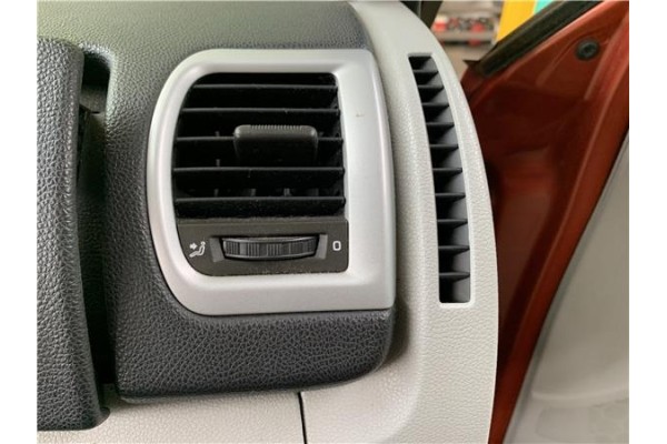 Recambio de rejilla entrada de aire para skoda fabia (5j2) 1.4 tdi referencia OEM IAM 5J0819702C 5J0820951C9B9 