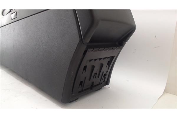 Recambio de embellecedor consola central para mercedes-benz clase c (bm 204) berlina 3.0 c 280 (204.054) referencia OEM IAM A204