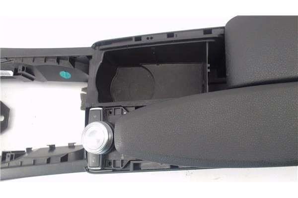 Recambio de embellecedor consola central para mercedes-benz clase c (bm 204) berlina 3.0 c 280 (204.054) referencia OEM IAM A204