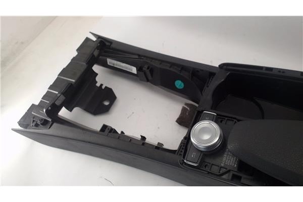 Recambio de embellecedor consola central para mercedes-benz clase c (bm 204) berlina 3.0 c 280 (204.054) referencia OEM IAM A204