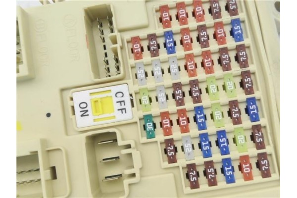 Recambio de caja fusibles/rele para hyundai i30 (gd) 1.4 base referencia OEM IAM 91955A5040  