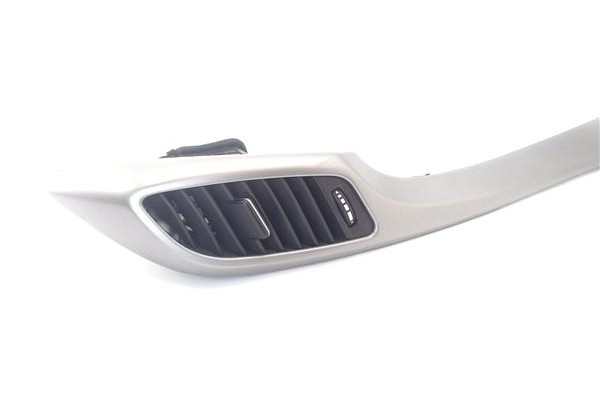 Recambio de rejilla entrada de aire para hyundai i30 (gd) 1.4 base referencia OEM IAM 97420A6000  