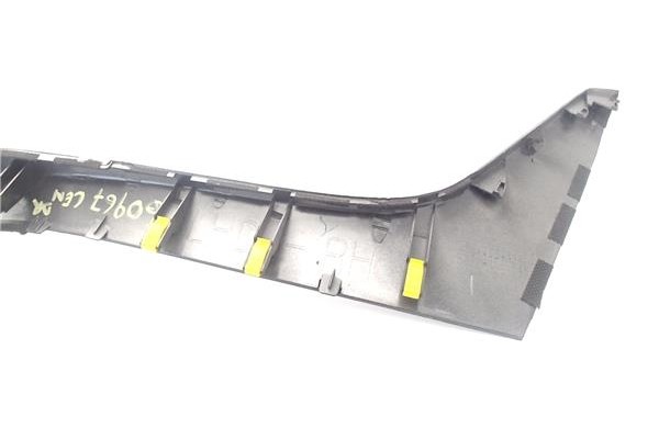 Recambio de rejilla entrada de aire para hyundai i30 (gd) 1.4 base referencia OEM IAM 97420A6000  
