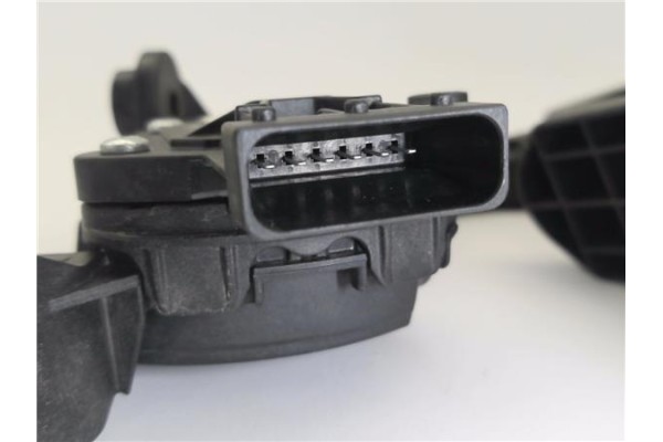 Recambio de pedal acelerador para hyundai i30 (gd) 1.4 base referencia OEM IAM 327003XXXX  
