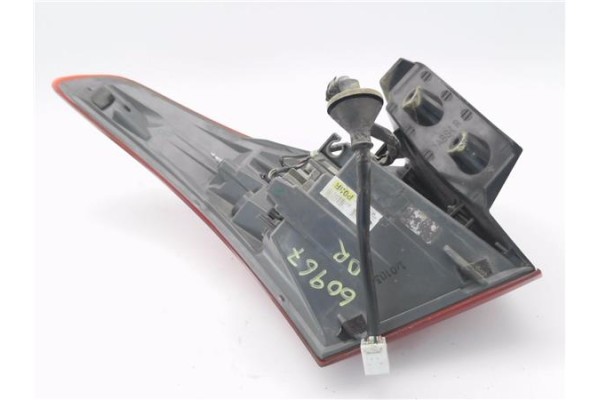 Recambio de piloto trasero derecho para hyundai i30 (gd) 1.4 base referencia OEM IAM R92402A50  