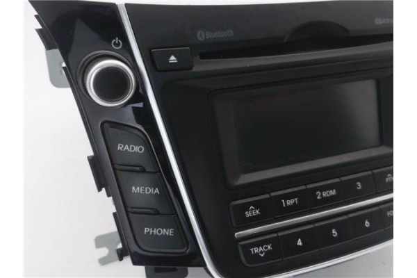 Recambio de autoradio para hyundai i30 (gd) 1.4 base referencia OEM IAM 96170A6210GU  