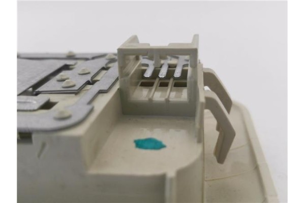 Recambio de luz interior techo para ford ka (ccu) 1.2 referencia OEM IAM 735446036 8896405 