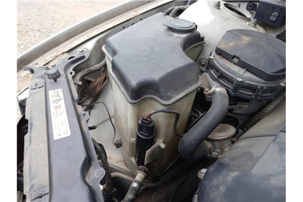 Recambio de deposito limpiaparabrisas para bmw serie 3 touring (e46) 2.2 320i referencia OEM IAM 61667007970  