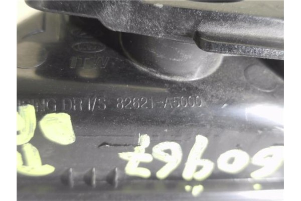 Recambio de manilla int. puerta trasero derecha para hyundai i30 (gd) 1.4 base referencia OEM IAM 82623GD000 82621A5000 