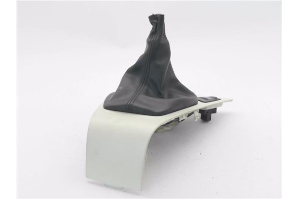 Recambio de mando elevalunas para ford ka (ccu) 1.2 referencia OEM IAM C528LHDRHD  