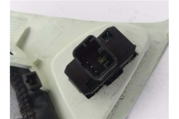 Recambio de mando elevalunas para ford ka (ccu) 1.2 referencia OEM IAM C528LHDRHD  