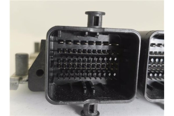 Recambio de centralita para hyundai i30 (gd) 1.4 base referencia OEM IAM 3919903NA0S0000 0261S11813 