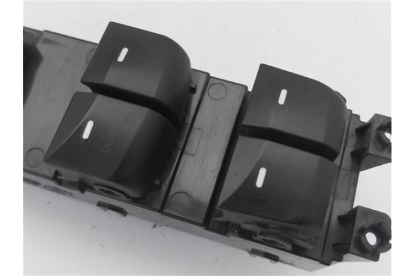 Recambio de mando elevalunas delantero izquierdo para hyundai i30 (gd) 1.4 base referencia OEM IAM 93570A6060 39Y49C1000 