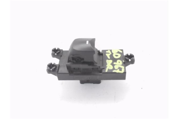 Recambio de mando elevalunas trasero derecho para hyundai i30 (gd) 1.4 base referencia OEM IAM 49D5111110  