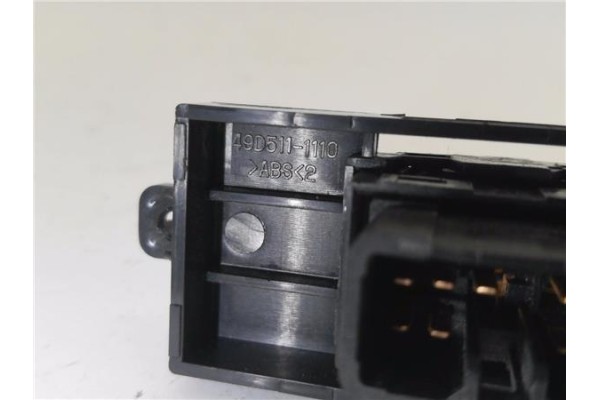 Recambio de mando elevalunas trasero derecho para hyundai i30 (gd) 1.4 base referencia OEM IAM 49D5111110  