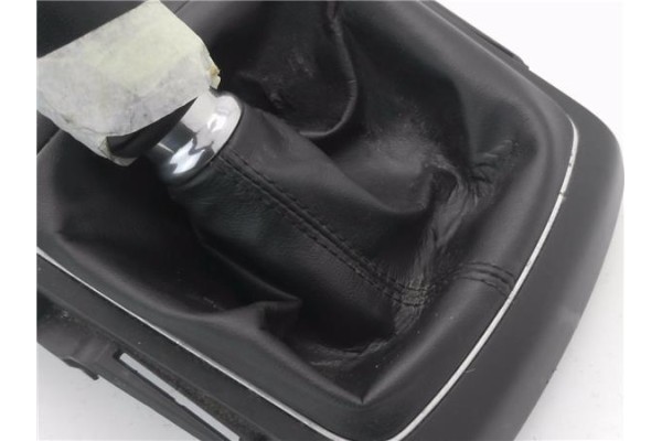 Recambio de pomo palanca cambio para hyundai i30 (gd) 1.4 base referencia OEM IAM K0HGD8120  