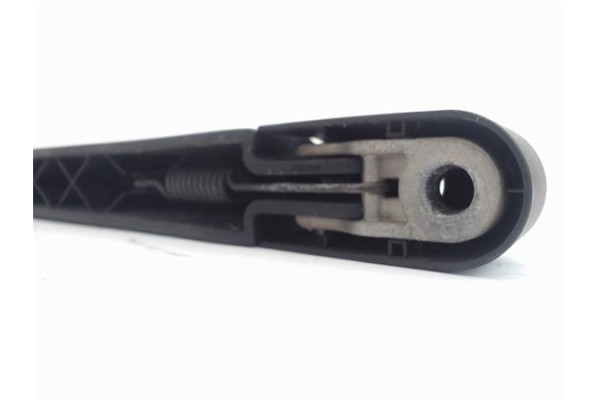 Recambio de brazo limpiaparabrisas trasero para peugeot 207 1.6 hdi referencia OEM IAM 6429AR 642397 642397 , PEUGEOT | 6405AJ ,