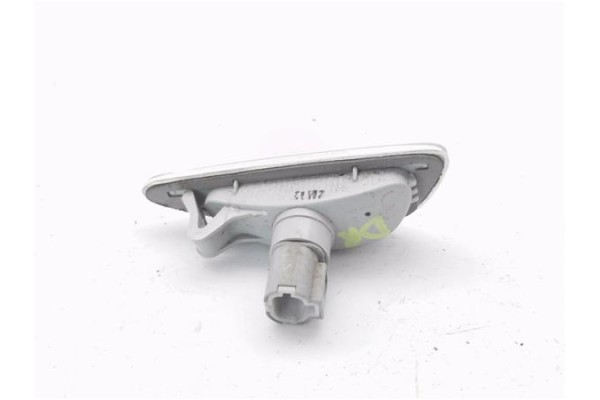 Recambio de piloto intermitente lat. delantero derecho para hyundai i30 (gd) 1.4 base referencia OEM IAM 923041R0  