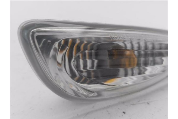 Recambio de piloto intermitente lat. delantero derecho para hyundai i30 (gd) 1.4 base referencia OEM IAM 923041R0  