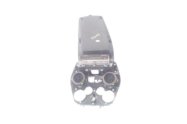 Recambio de embellecedor consola central para ford ka (ccu) 1.2 referencia OEM IAM 735436283  