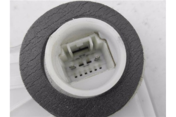 Recambio de cierre electromagnetico delantero derecho para citroen c1 1.0 city edition referencia OEM IAM B000846780 B000961880 