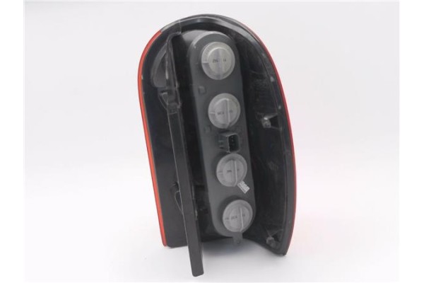 Recambio de piloto trasero izquierdo para jeep cherokee (kj) 2.5 crd básico referencia OEM IAM 55155831 55155831AH 