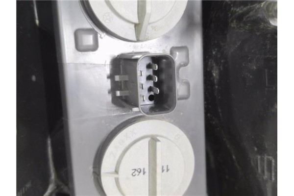 Recambio de piloto trasero izquierdo para jeep cherokee (kj) 2.5 crd básico referencia OEM IAM 55155831 55155831AH 