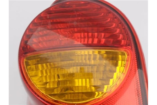 Recambio de piloto trasero izquierdo para jeep cherokee (kj) 2.5 crd básico referencia OEM IAM 55155831 55155831AH 