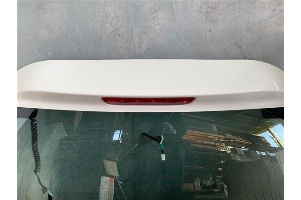 Recambio de porton trasero para citroen c1 1.0 city edition referencia OEM IAM B000825380 B001129380 