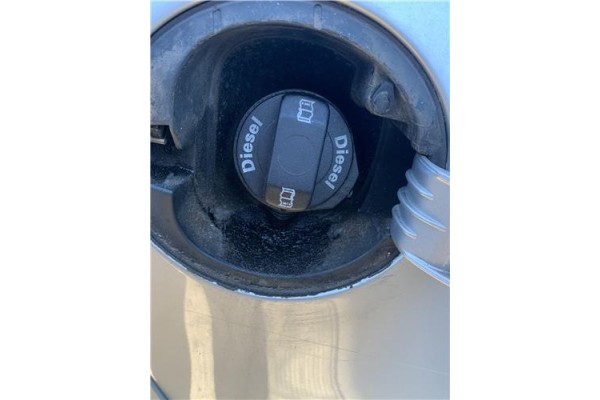 Recambio de tapon combustible para volkswagen golf v (1k1) 2.0 tdi 16v referencia OEM IAM 1K0201550N 5C0201550AB 