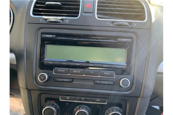Recambio de autoradio para volkswagen golf vi (5k1) 1.4 advance referencia OEM IAM 1K0057187AX  