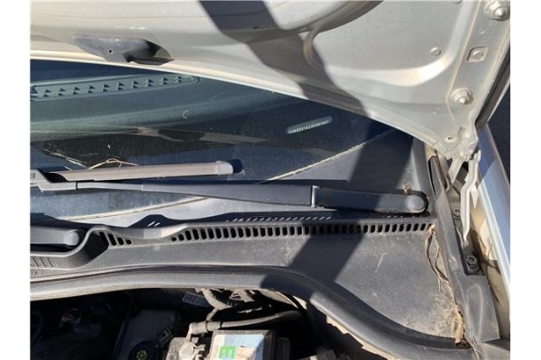 Recambio de brazo limpiaparabrisas delantero izquierdo para volkswagen golf vi (5k1) 1.4 advance referencia OEM IAM 1Q1955409 1Q