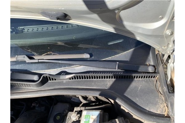 Recambio de brazo limpiaparabrisas delantero izquierdo para volkswagen golf vi (5k1) 1.4 advance referencia OEM IAM 1Q1955409 1Q