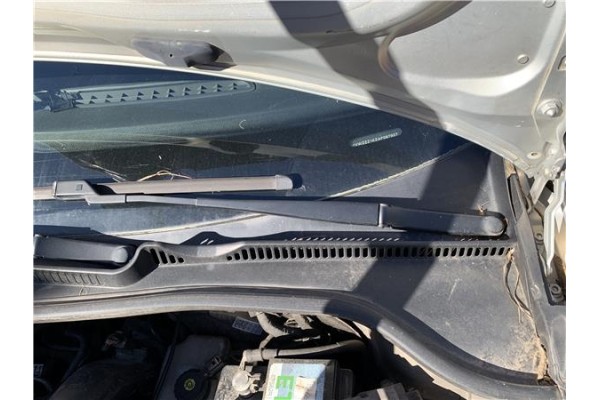 Recambio de brazo limpiaparabrisas delantero izquierdo para volkswagen golf vi (5k1) 1.4 advance referencia OEM IAM 1Q1955409 1Q