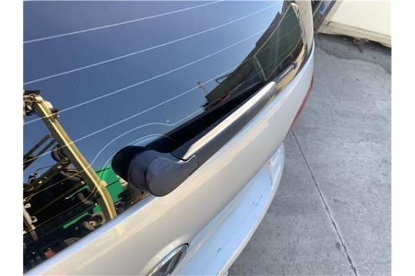 Recambio de brazo limpiaparabrisas trasero para volkswagen golf vi (5k1) 1.4 advance referencia OEM IAM 5K6955707B  