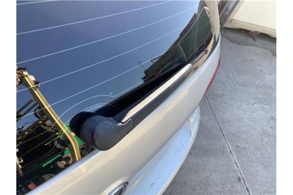 Recambio de brazo limpiaparabrisas trasero para volkswagen golf vi (5k1) 1.4 advance referencia OEM IAM 5K6955707B  