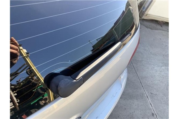 Recambio de brazo limpiaparabrisas trasero para volkswagen golf vi (5k1) 1.4 advance referencia OEM IAM 5K6955707B  