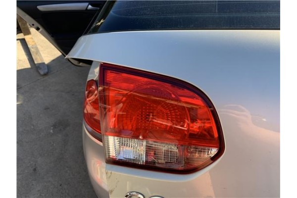 Recambio de piloto porton trasero izquierdo para volkswagen golf vi (5k1) 1.4 advance referencia OEM IAM 5K0945093AB  