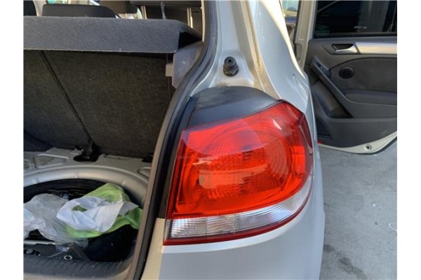 Recambio de piloto trasero derecho para volkswagen golf vi (5k1) 1.4 advance referencia OEM IAM 5K0945096N  