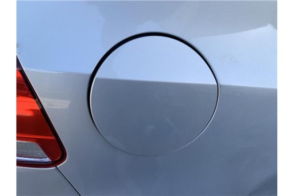 Recambio de tapa exterior combustible para volkswagen golf vi (5k1) 1.4 advance referencia OEM IAM 5K6809857C 5K6809857CGRU 