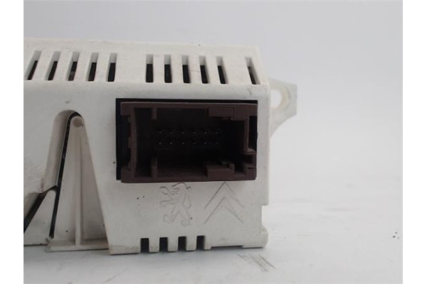 Recambio de reloj horario para peugeot 207 1.6 hdi referencia OEM IAM 9662385980  