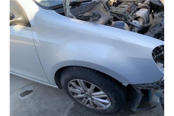 Recambio de aleta delantero derecha para volkswagen golf vi (5k1) 1.4 advance referencia OEM IAM 5K6821022A 5K6821022B 