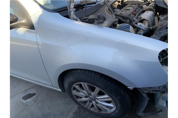 Recambio de aleta delantero derecha para volkswagen golf vi (5k1) 1.4 advance referencia OEM IAM 5K6821022A 5K6821022B 