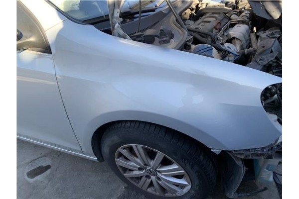 Recambio de aleta delantero derecha para volkswagen golf vi (5k1) 1.4 advance referencia OEM IAM 5K6821022A 5K6821022B 