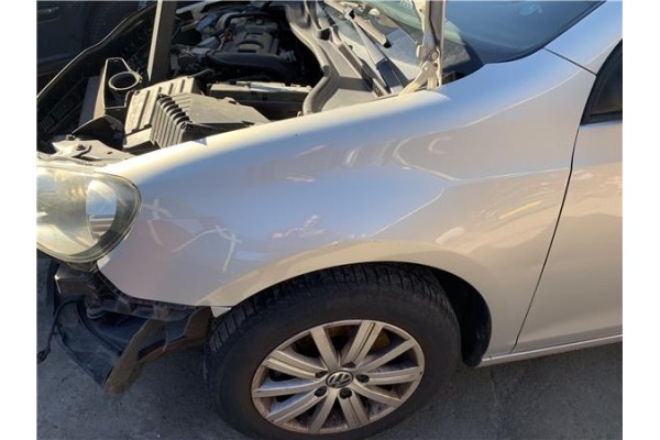 Recambio de aleta delantero izquierda para volkswagen golf vi (5k1) 1.4 advance referencia OEM IAM 5K6821021A 5K6821021B 