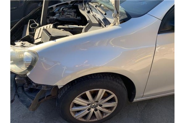 Recambio de aleta delantero izquierda para volkswagen golf vi (5k1) 1.4 advance referencia OEM IAM 5K6821021A 5K6821021B 