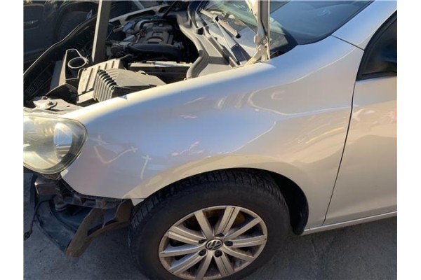 Recambio de aleta delantero izquierda para volkswagen golf vi (5k1) 1.4 advance referencia OEM IAM 5K6821021A 5K6821021B 