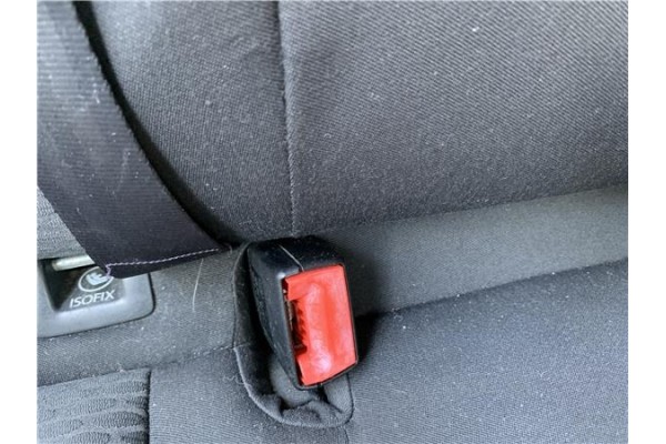 Recambio de anclaje cinturon trasero derecho para volkswagen golf vi (5k1) 1.4 advance referencia OEM IAM 5K0857807B  